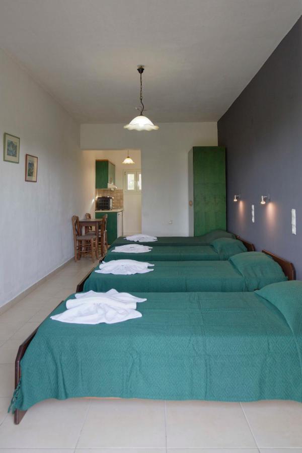 Hostel Habitat Corfu Dassia (Corfu)